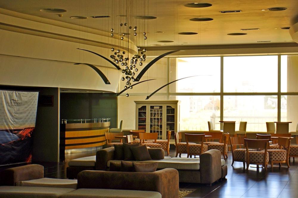 Rayentray Grand Hotel ปวยร์โตมาดริน ภายนอก รูปภาพ