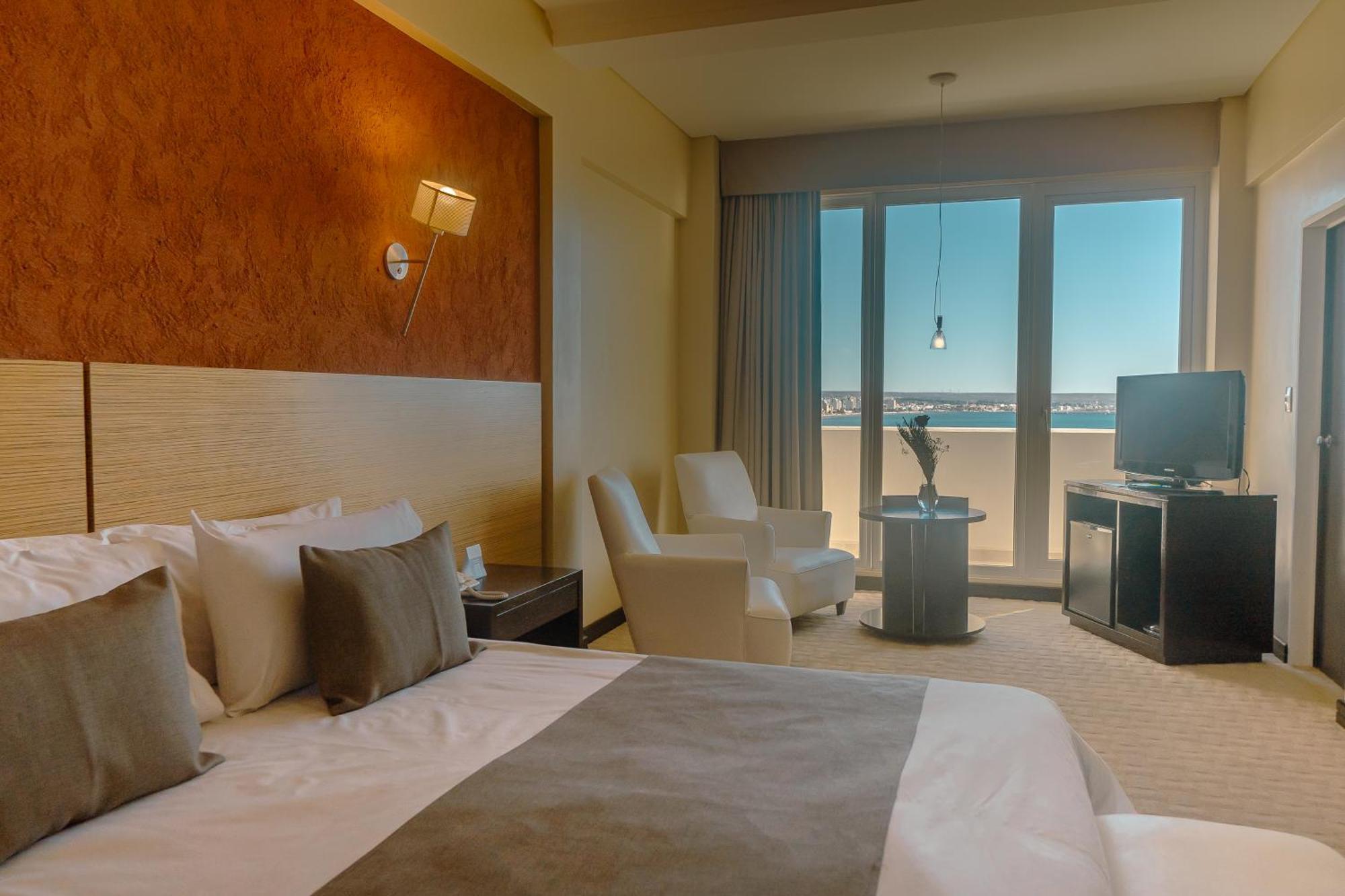 Rayentray Grand Hotel ปวยร์โตมาดริน ภายนอก รูปภาพ