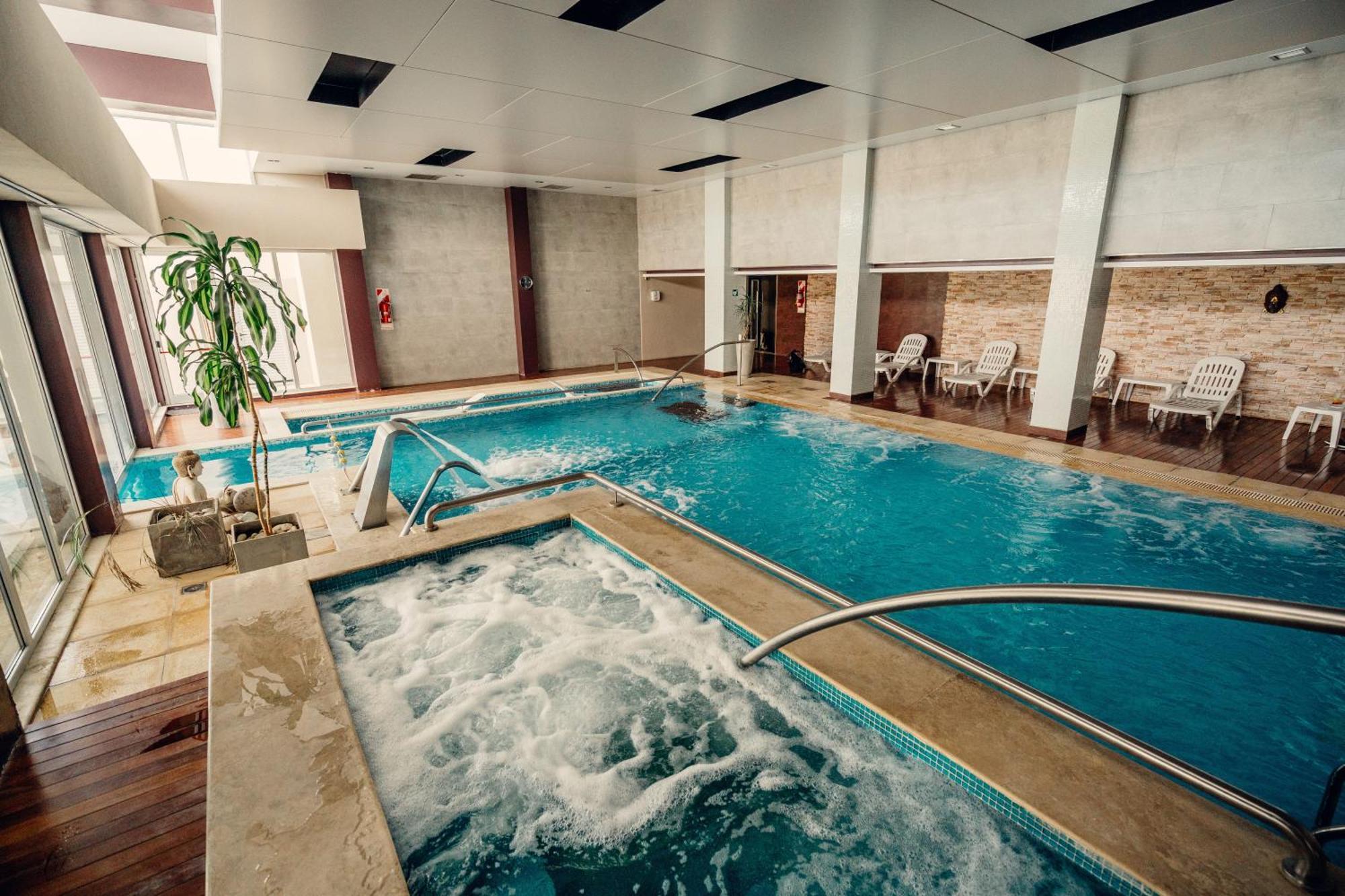 Rayentray Grand Hotel ปวยร์โตมาดริน ภายนอก รูปภาพ