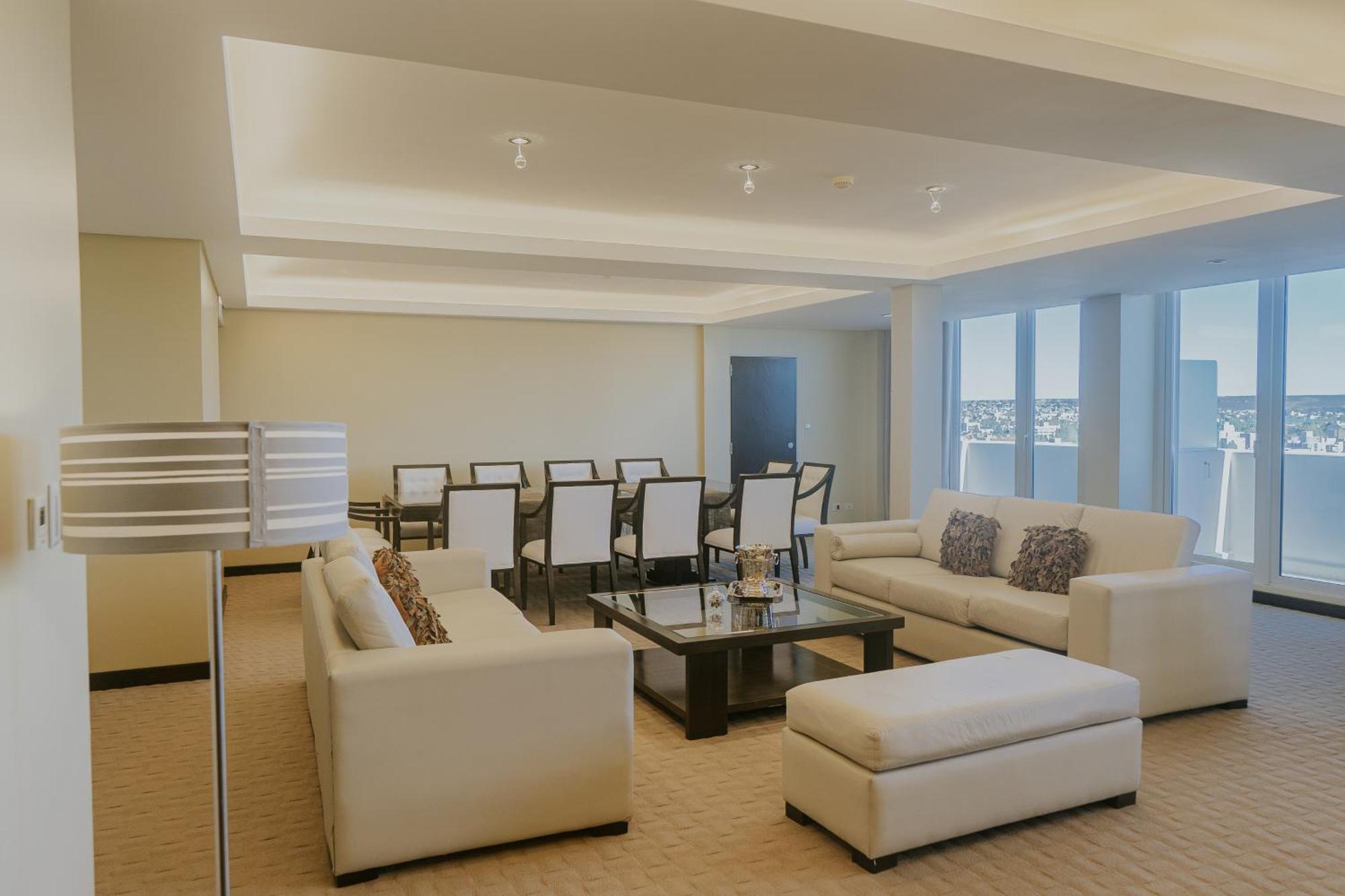 Rayentray Grand Hotel ปวยร์โตมาดริน ภายนอก รูปภาพ